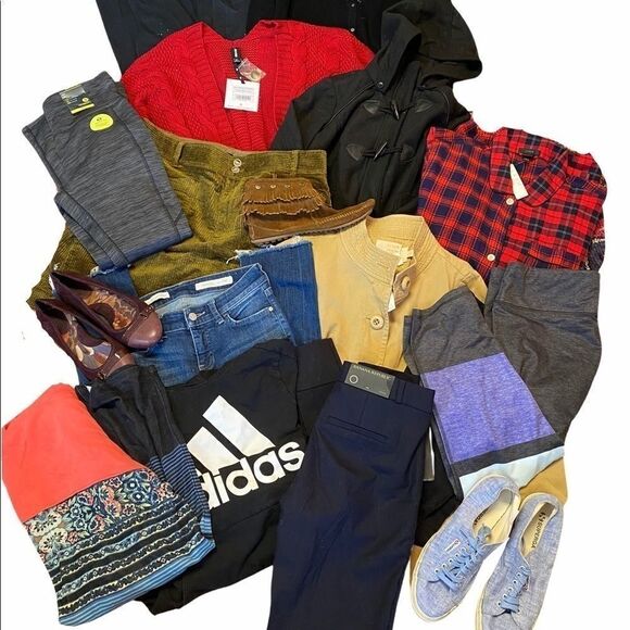 Reseller Box 10 items for $30 - Picture 2 of 3